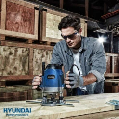 Hyundai Bovenfrees 1200 Watt 56441 13 Hyundai Bovenfrees 1200 Watt 56441 -Werkplaats Expert 8718502564419 7 1920x1920.jpg 1200x600 864efebc88