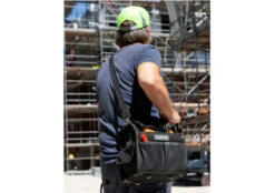 ToolPack Compacte Gereedschapstas, Vierkant Model, Metalen Draaghendel Met Anti-slip Greep, Verstelbare Draagriem -Werkplaats Expert h130696 4.jpg 1200x600 9c9fbebc88