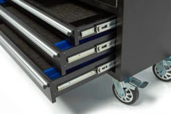 HBM Verrijdbare Gereedschapswagen Met Houten Werkblad - 122 Cm - Zwart 8 HBM Verrijdbare Gereedschapswagen Met Houten Werkblad - 122 Cm - Zwart -Werkplaats Expert hbm 004 36.jpg 1200x600 6498aebc88