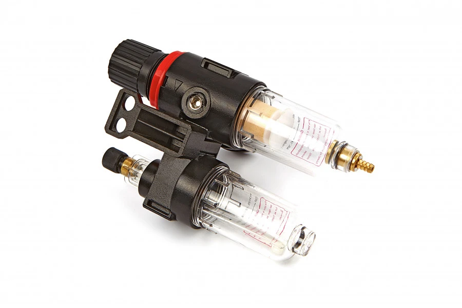 HBM Ontvochtiger, Drukregelaar En Olievernevelaar Model 2 3 HBM Ontvochtiger, Drukregelaar En Olievernevelaar Model 2